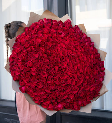 Passion 300 Red Roses