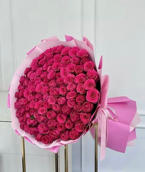 Pink Elegance – 100 Roses